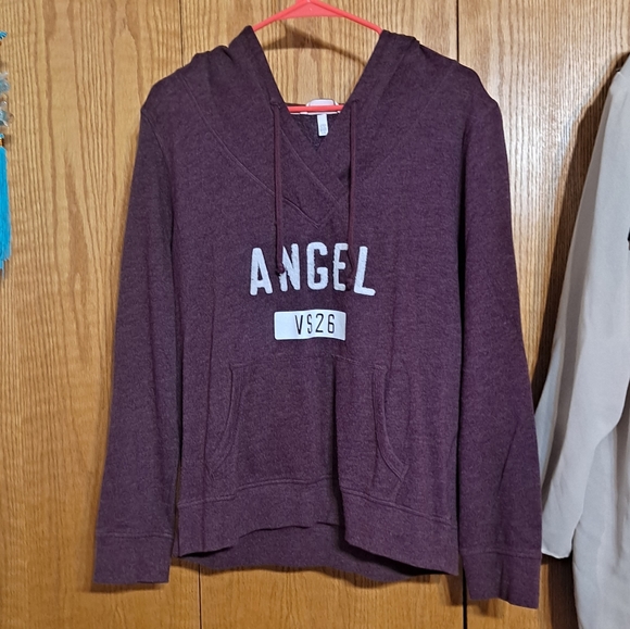 Victoria's Secret Tops - 🎂Victoria's Secret burgandy angel sweatshirt